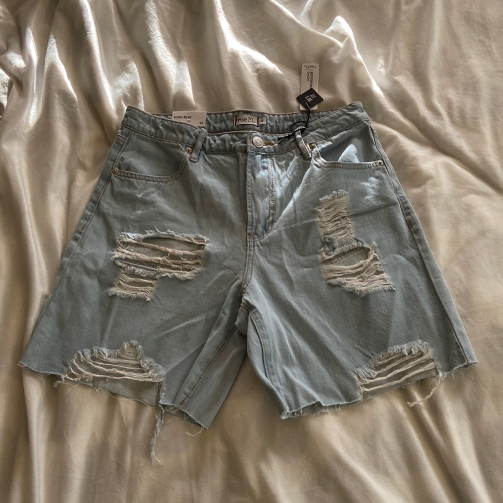 Light wash jean Boyfriend shorts